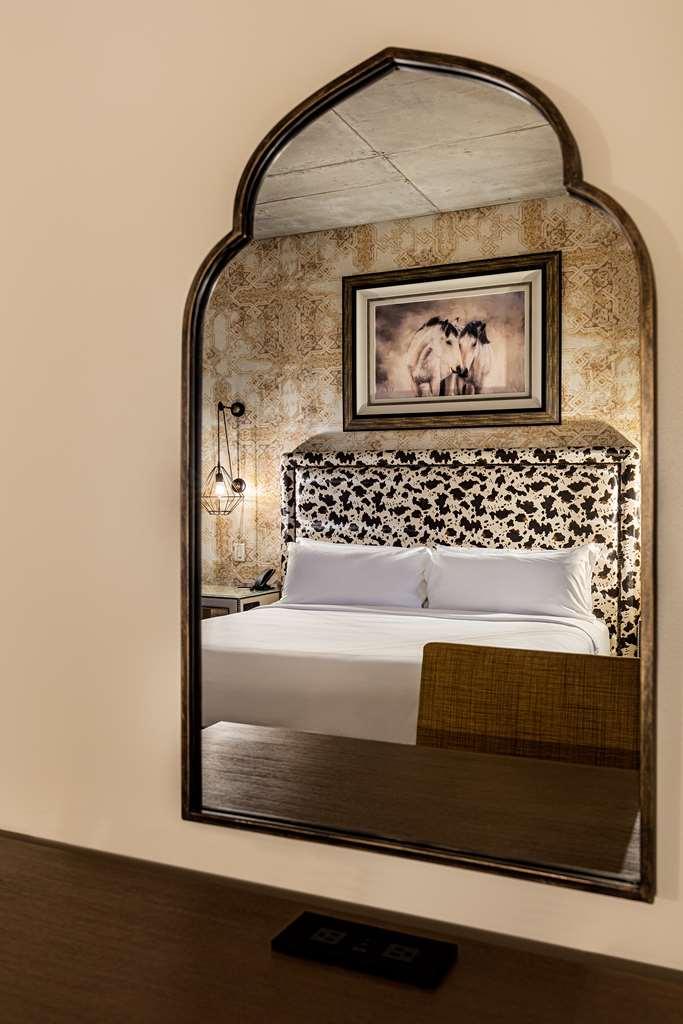 The Brownwood Hotel & Spa ザ・ヴィレッジズ 部屋 写真