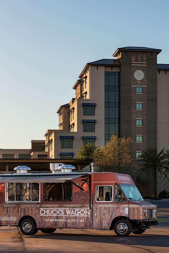 The Brownwood Hotel & Spa ザ・ヴィレッジズ エクステリア 写真