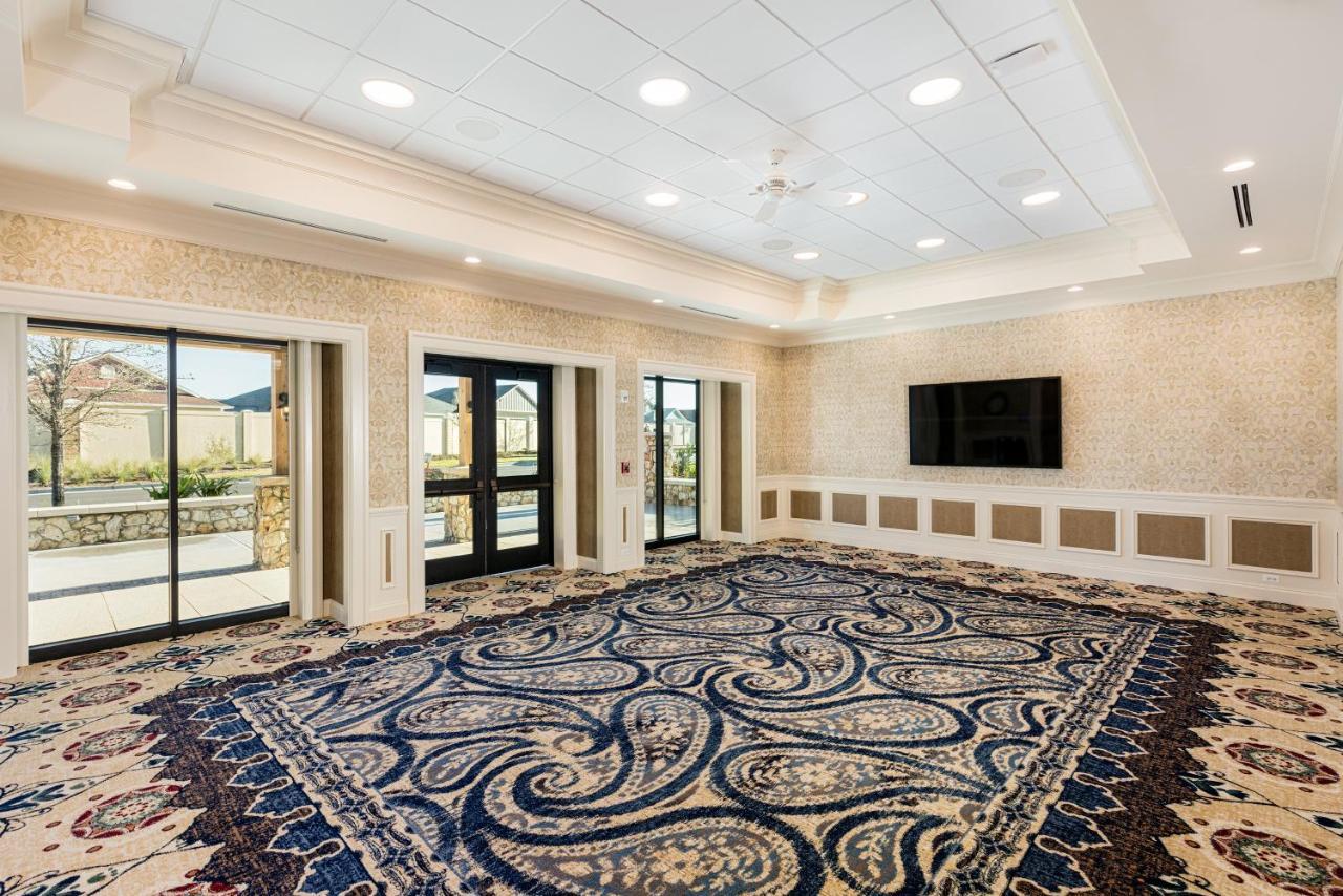 The Brownwood Hotel & Spa ザ・ヴィレッジズ エクステリア 写真