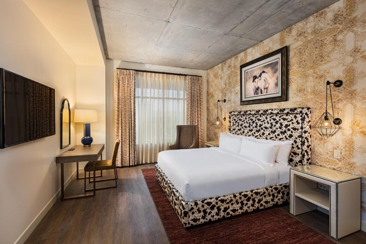 The Brownwood Hotel & Spa ザ・ヴィレッジズ エクステリア 写真